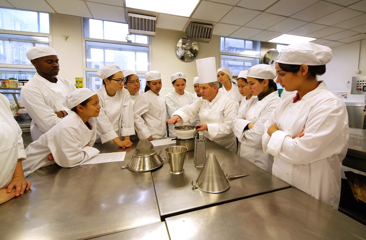 FIPDes students in DIT